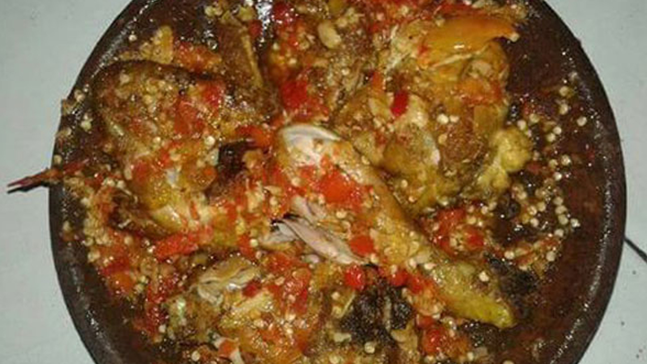 Resep Ayam Penyet Sambal Bawang Pedas Gurih dan Nikmat