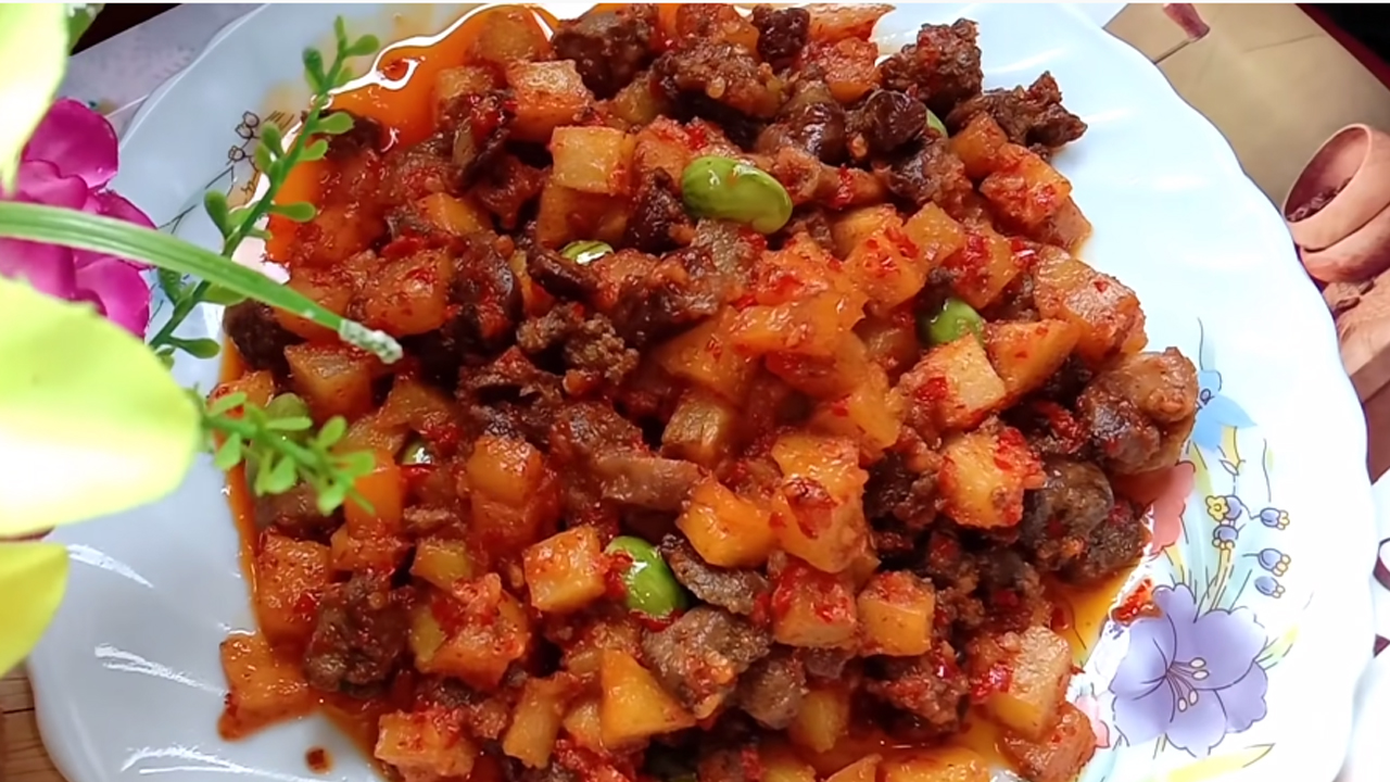 Resep Balado Kentang Ati Ampela Pedas dan Gurih
