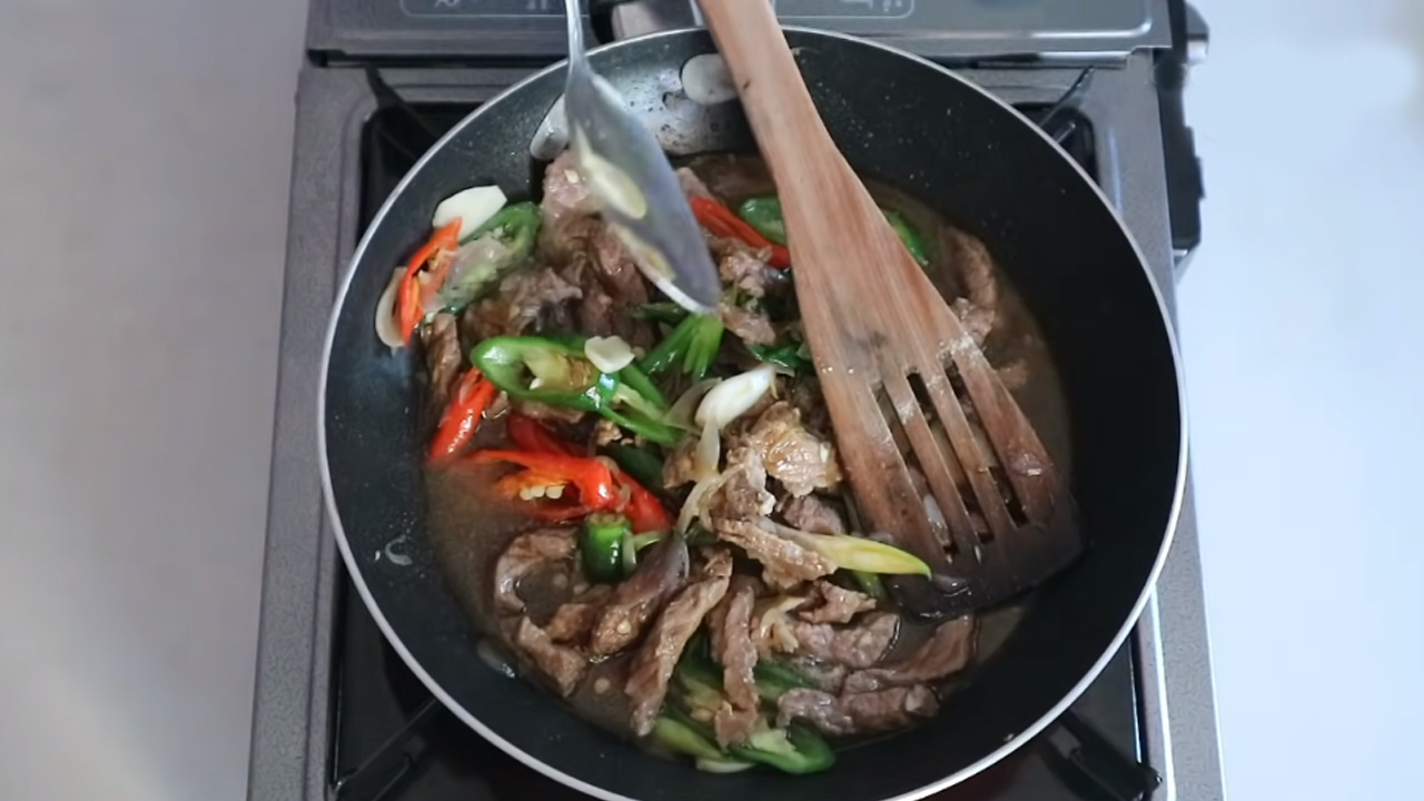 Resep Daging Goreng Tumis Jahe Pedas dan Gurih